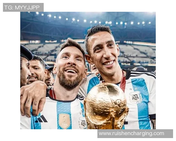 足球豪门球星高清图片集：聚焦世界顶级球员风采与经典瞬间