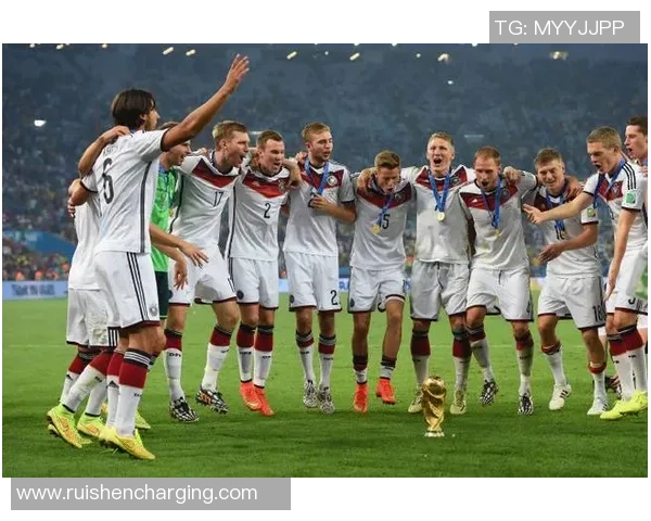 德国足球队的传奇球星及其辉煌成就回顾 德国足球队的传奇球星及其辉煌成就回顾